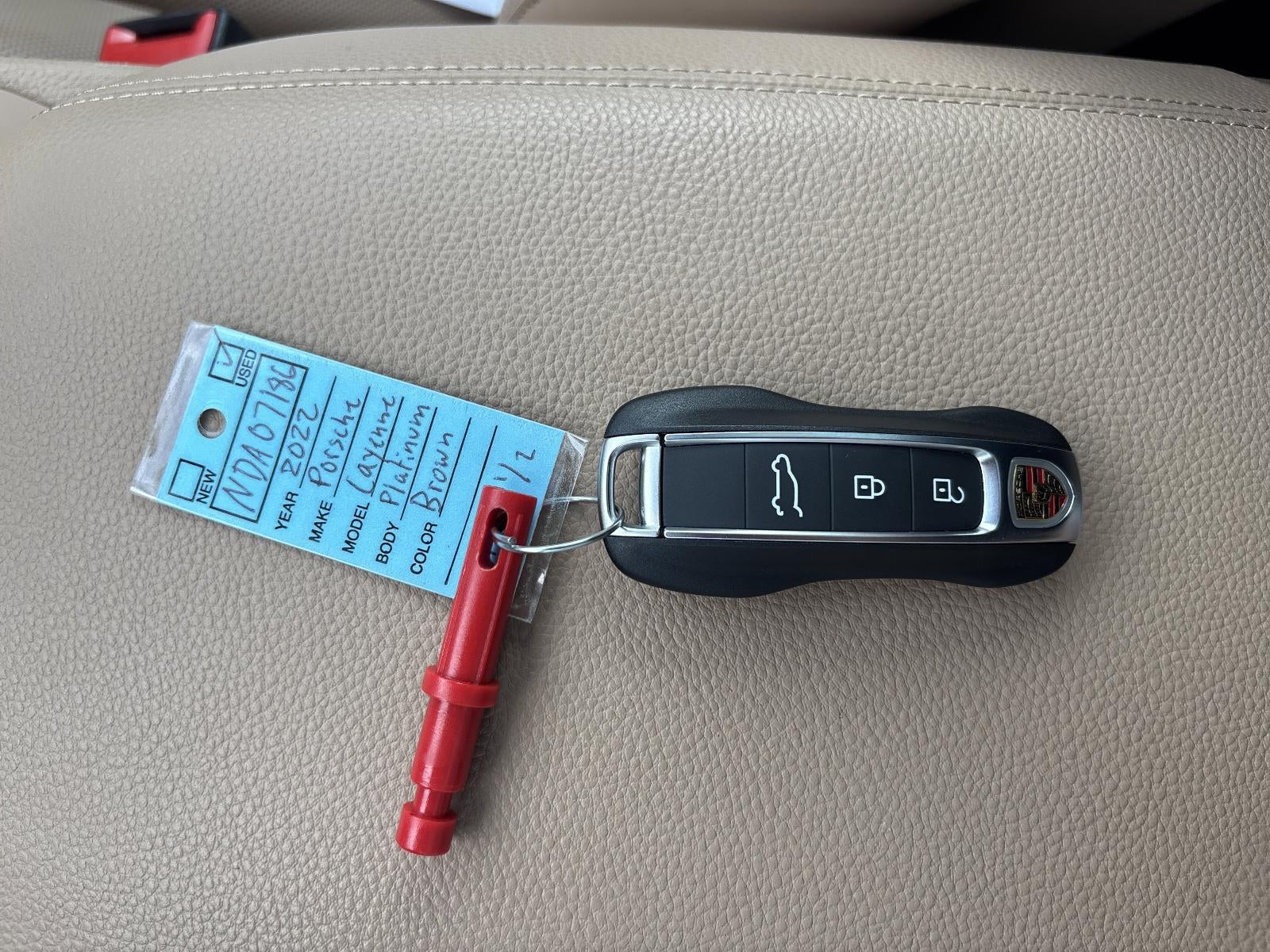 2022 Porsche Cayenne Platinum Edition AWD