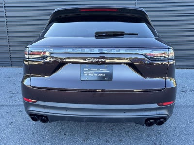 2022 Porsche Cayenne Platinum Edition AWD