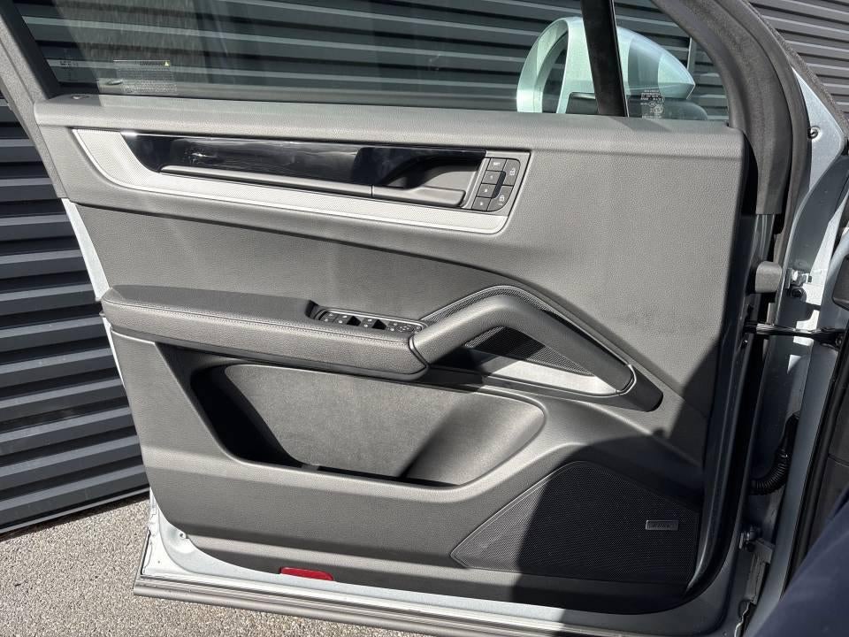 2026 Porsche Cayenne AWD