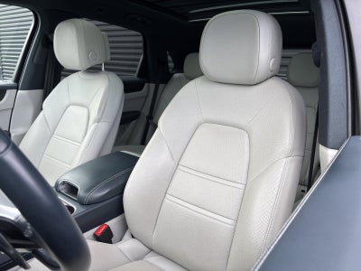 2022 Porsche Cayenne AWD