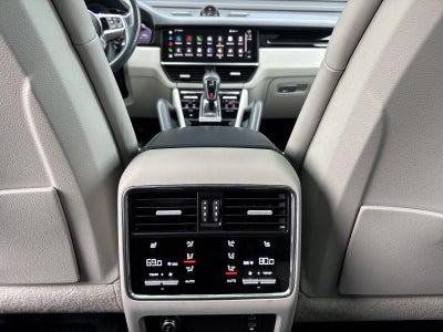 2022 Porsche Cayenne AWD