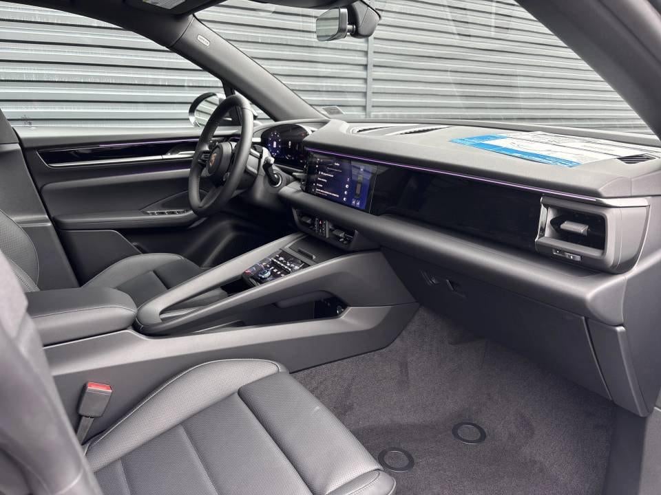 2026 Porsche Macan Electric 4 AWD