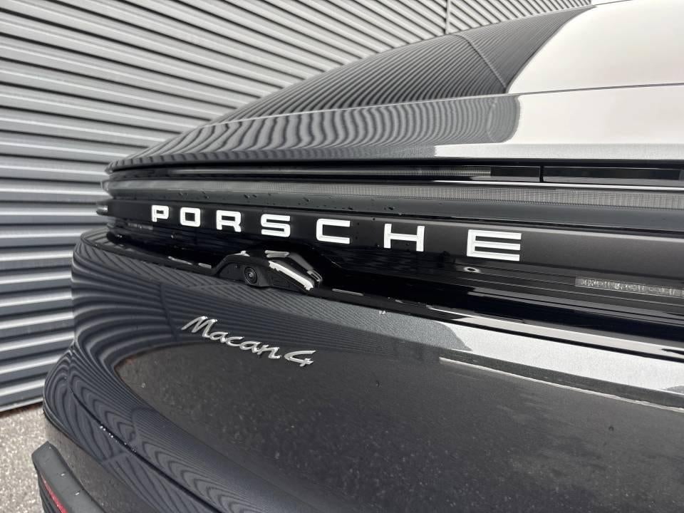 2026 Porsche Macan Electric 4 AWD