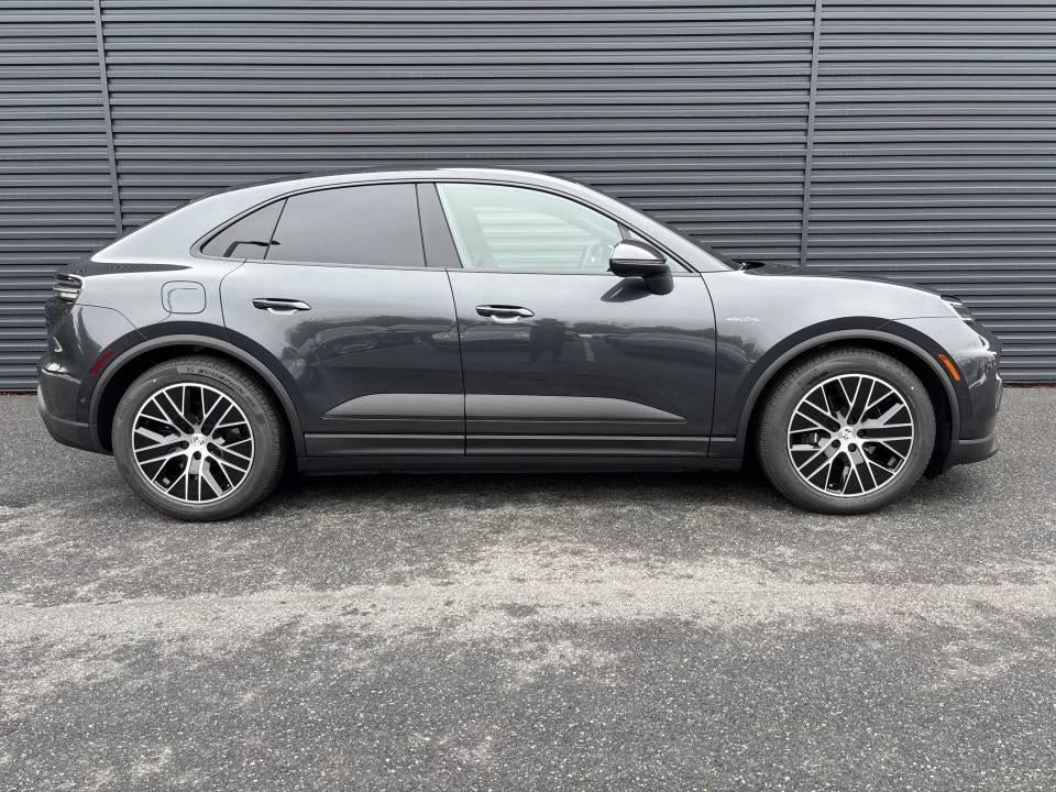 2026 Porsche Macan Electric 4 AWD