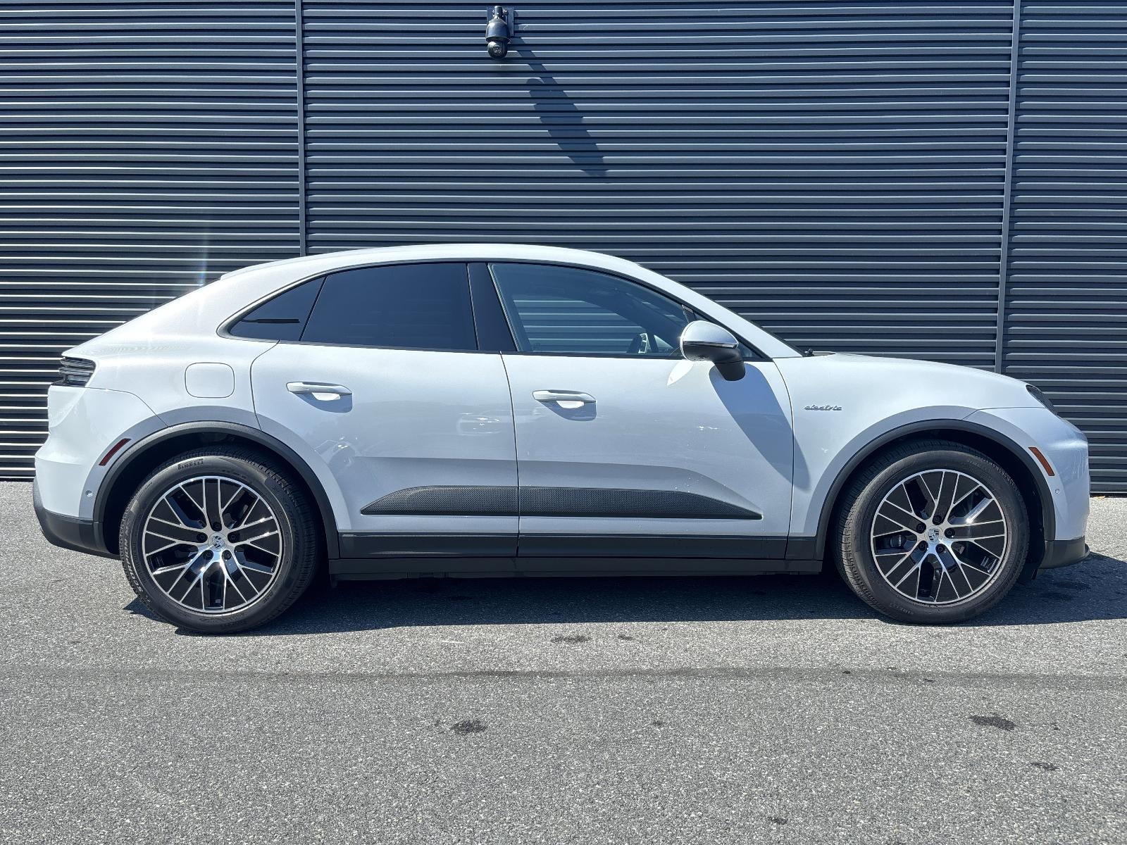 2025 Porsche Macan Electric RWD