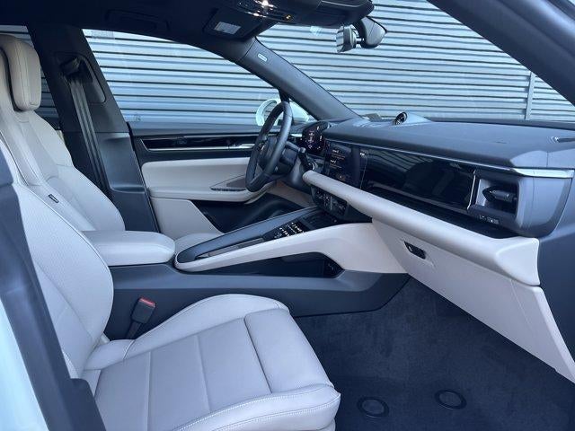 2025 Porsche Macan Electric RWD