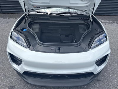 2025 Porsche Macan Electric RWD