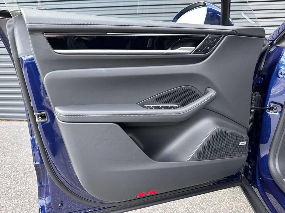 2025 Porsche Macan Electric RWD