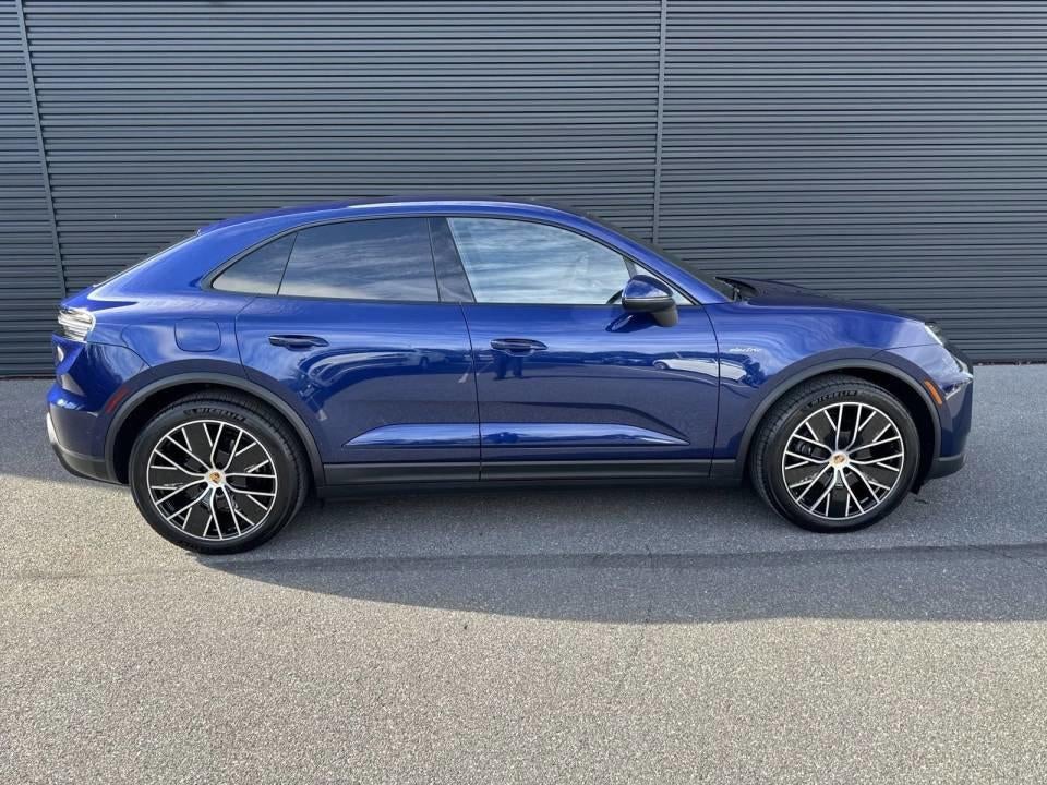 2025 Porsche Macan Electric RWD