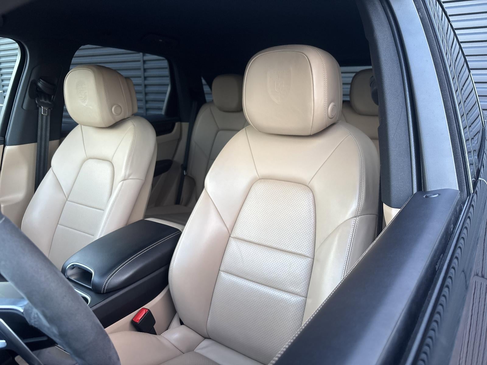 2022 Porsche Cayenne E-Hybrid AWD