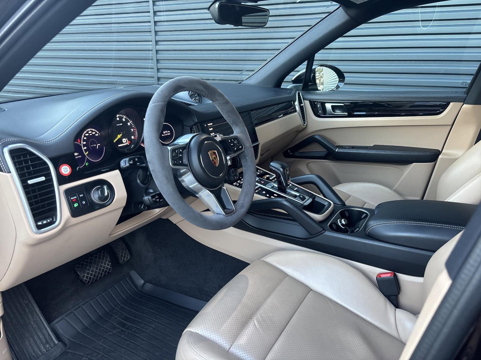 2022 Porsche Cayenne E-Hybrid AWD