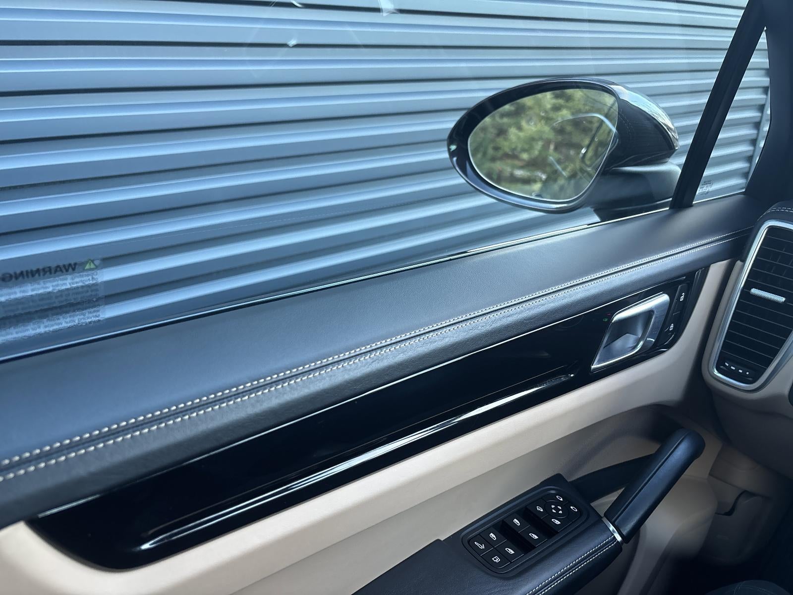 2022 Porsche Cayenne E-Hybrid AWD