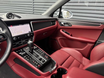 2025 Porsche Macan GTS AWD