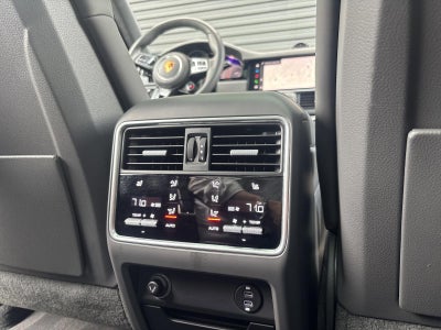 2022 Porsche Cayenne Turbo AWD