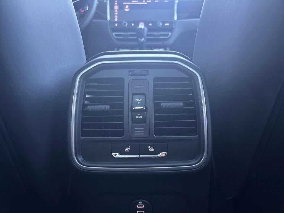 2025 Porsche Macan S AWD