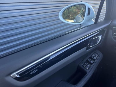 2025 Porsche Macan S AWD