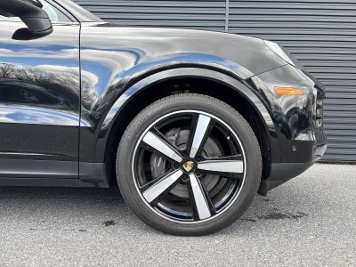 2024 Porsche Cayenne Coupe AWD