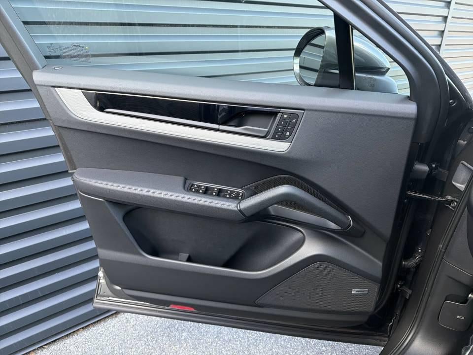 2026 Porsche Cayenne Coupe AWD