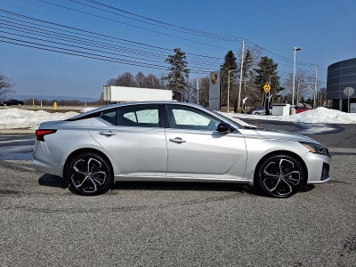 2024 Nissan Altima 2.5 SR AWD Sedan