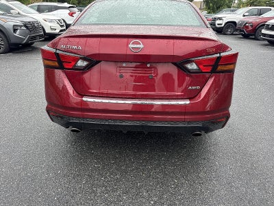 2023 Nissan Altima SR