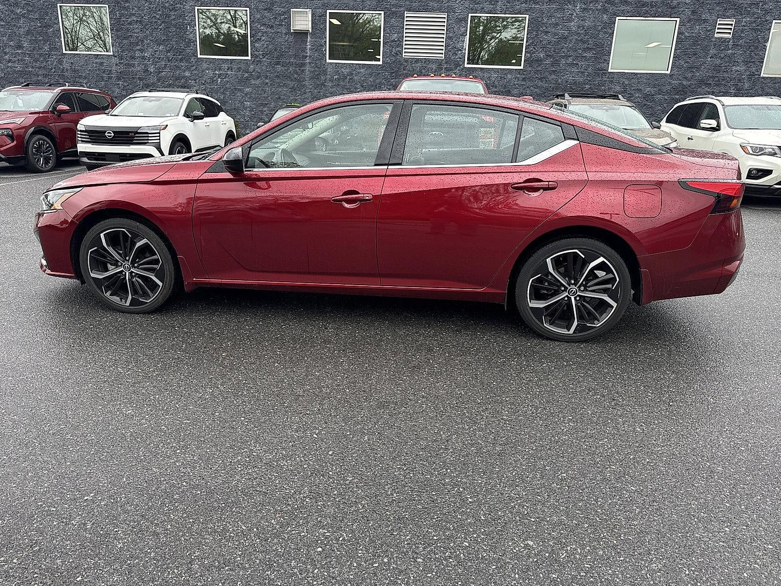 2023 Nissan Altima SR