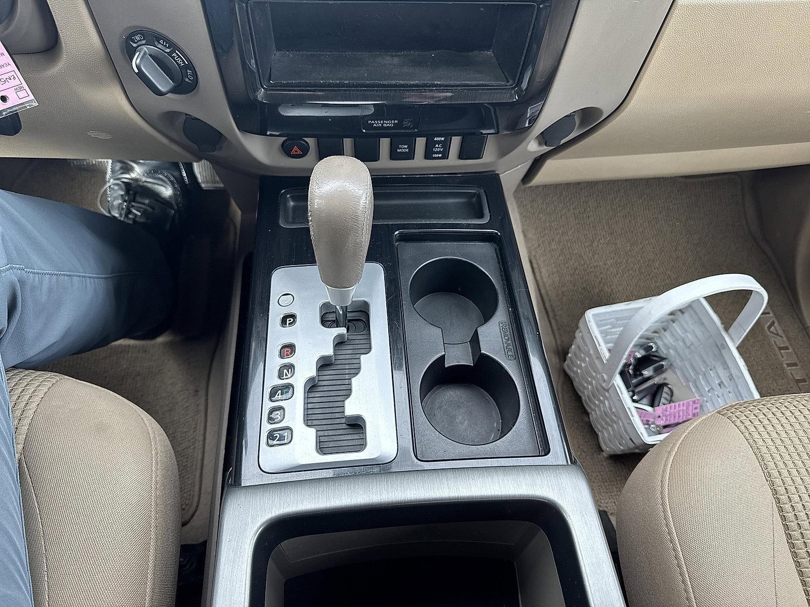 2014 Nissan Titan 4WD Crew Cab Short Bed SV