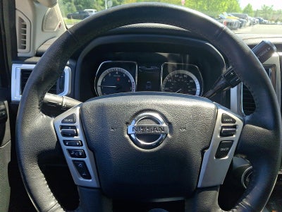 2017 Nissan Titan 4x4 Crew Cab SL