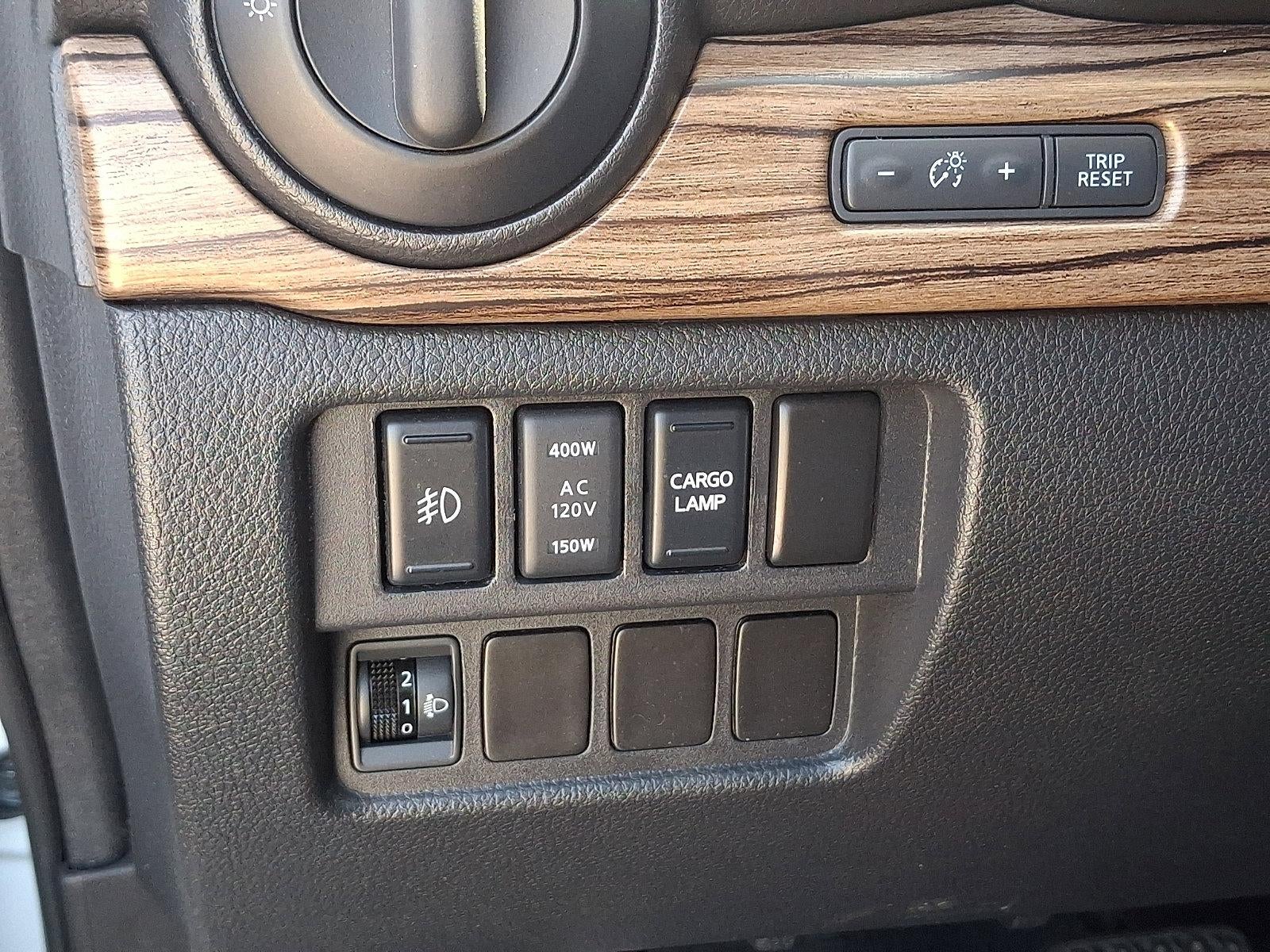 2017 Nissan Titan 4x4 Crew Cab SL