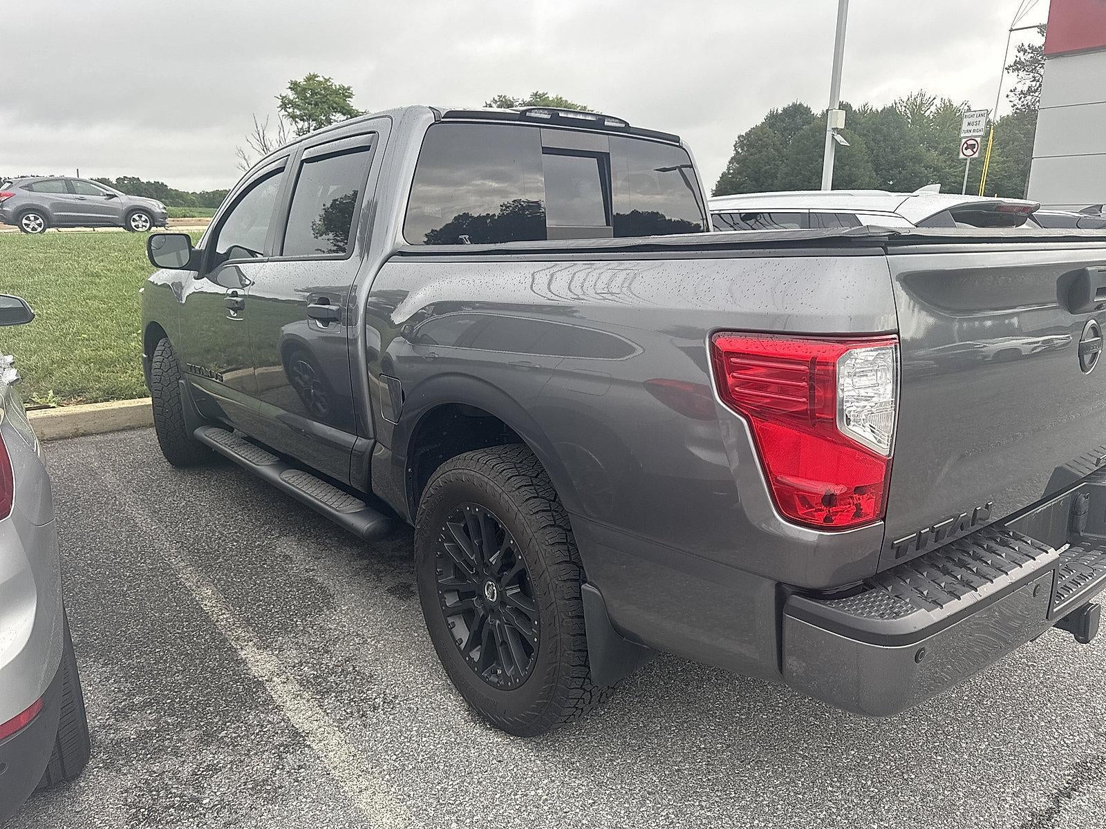 2019 Nissan TITAN Crew Cab SV