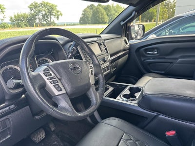 2019 Nissan TITAN Crew Cab SV