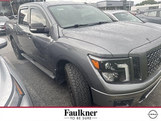 2019 Nissan Titan 4x4 Crew Cab SV