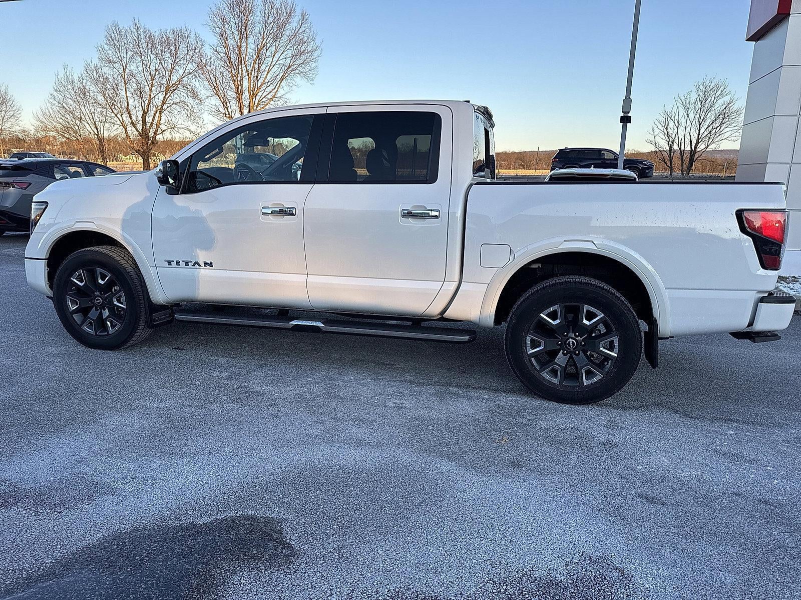 2024 Nissan TITAN Crew Cab Platinum Reserve