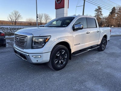 2024 Nissan TITAN Crew Cab Platinum Reserve