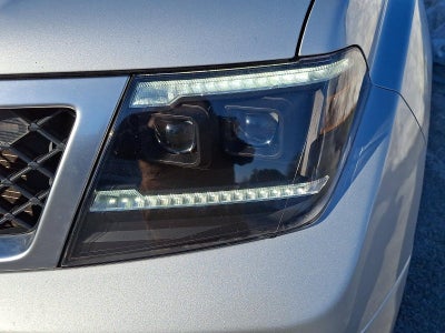 2015 Nissan Frontier 4WD Crew Cab LWB Auto SV