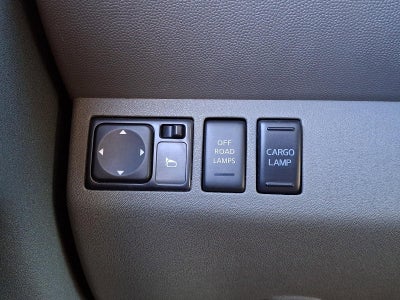 2015 Nissan Frontier 4WD Crew Cab LWB Auto SV