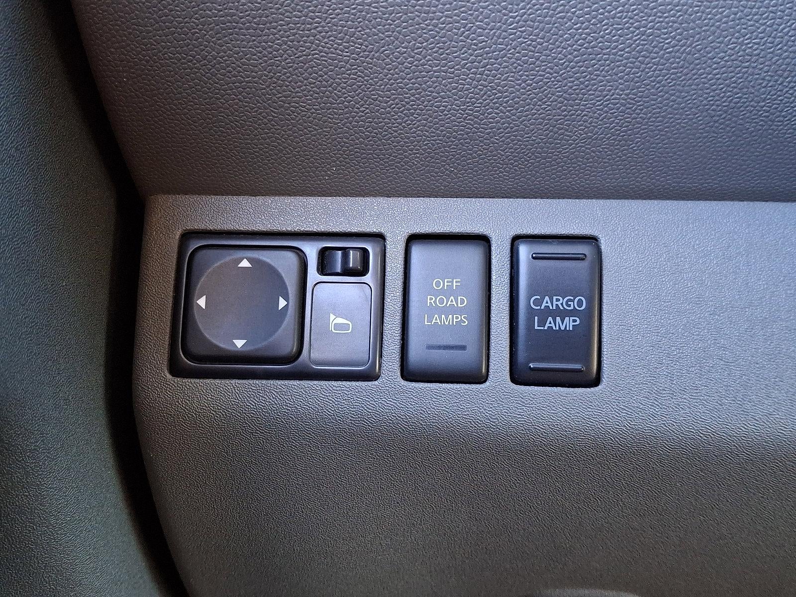 2015 Nissan Frontier 4WD Crew Cab LWB Auto SV