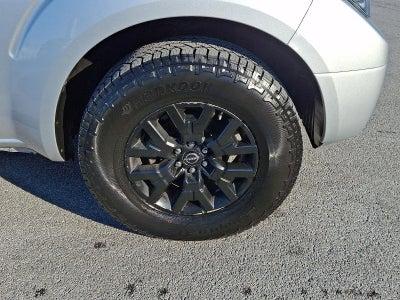 2015 Nissan Frontier 4WD Crew Cab LWB Auto SV