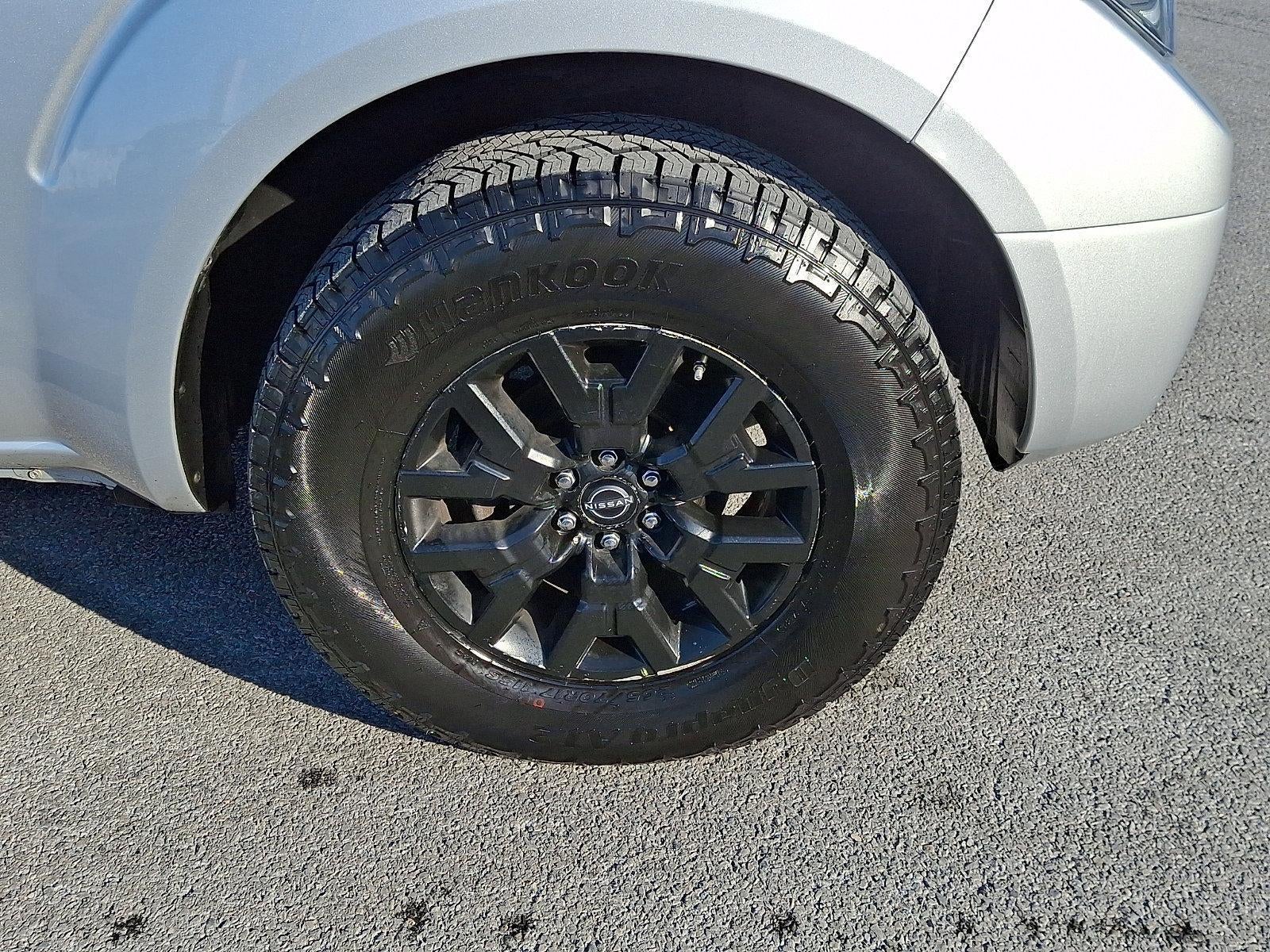 2015 Nissan Frontier 4WD Crew Cab LWB Auto SV