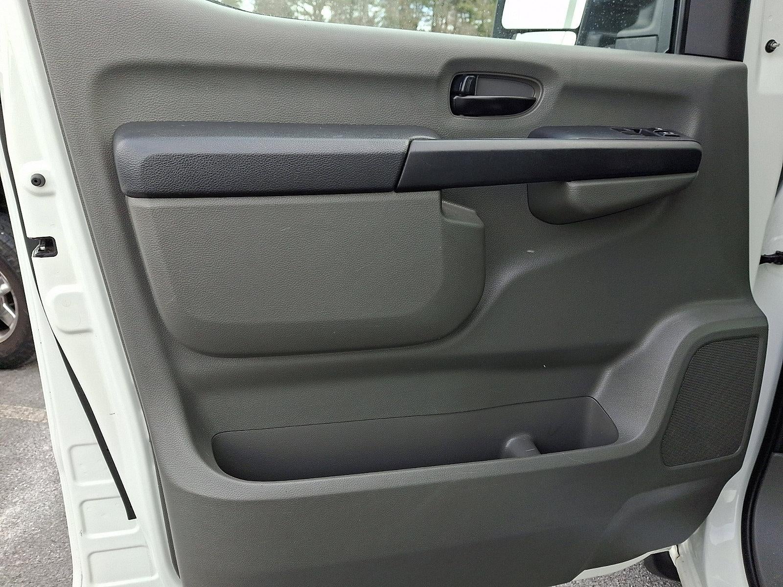 2021 Nissan NV Cargo Standard Roof V8 SV