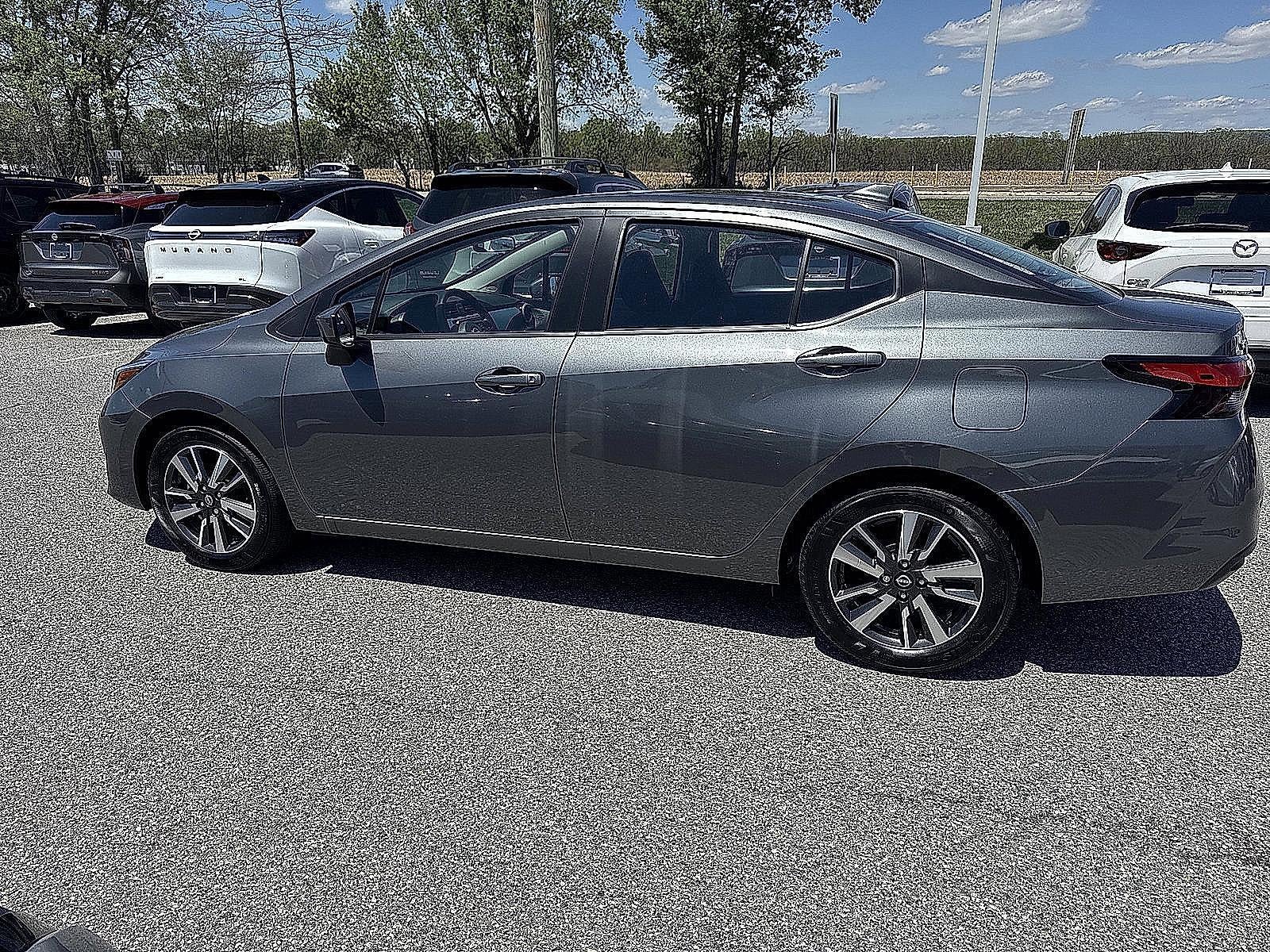 2025 Nissan Versa SV