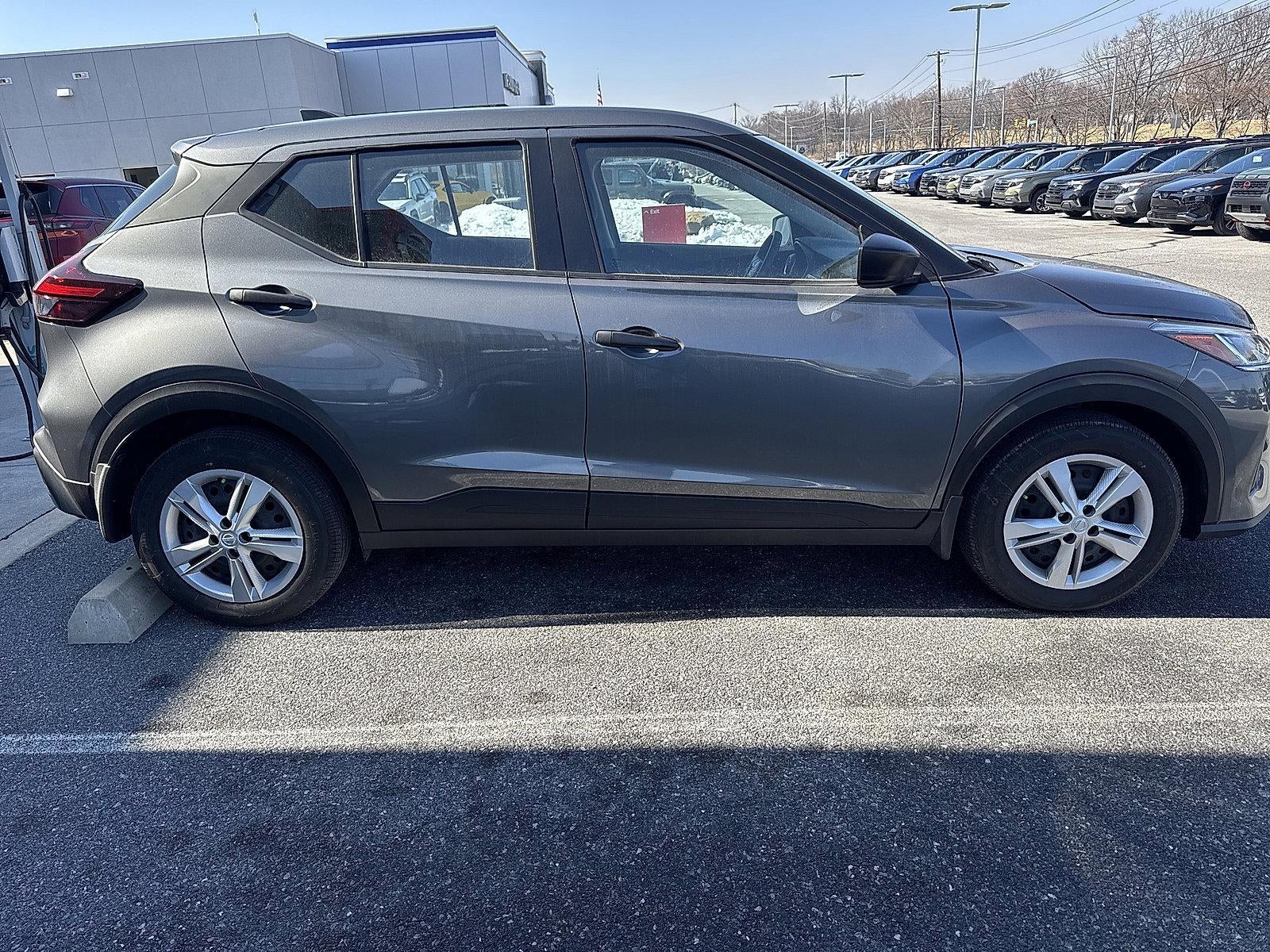 2025 Nissan Kicks Play S FWD