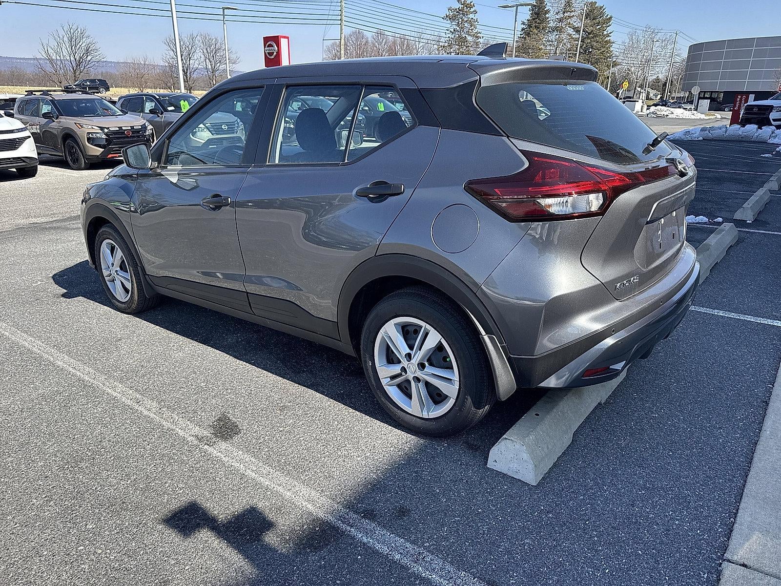 2025 Nissan Kicks Play S FWD