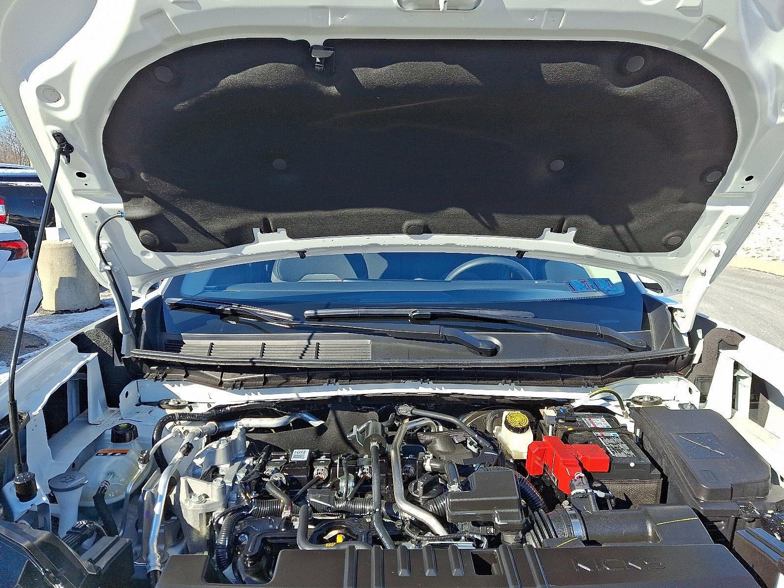 2025 Nissan Kicks SV