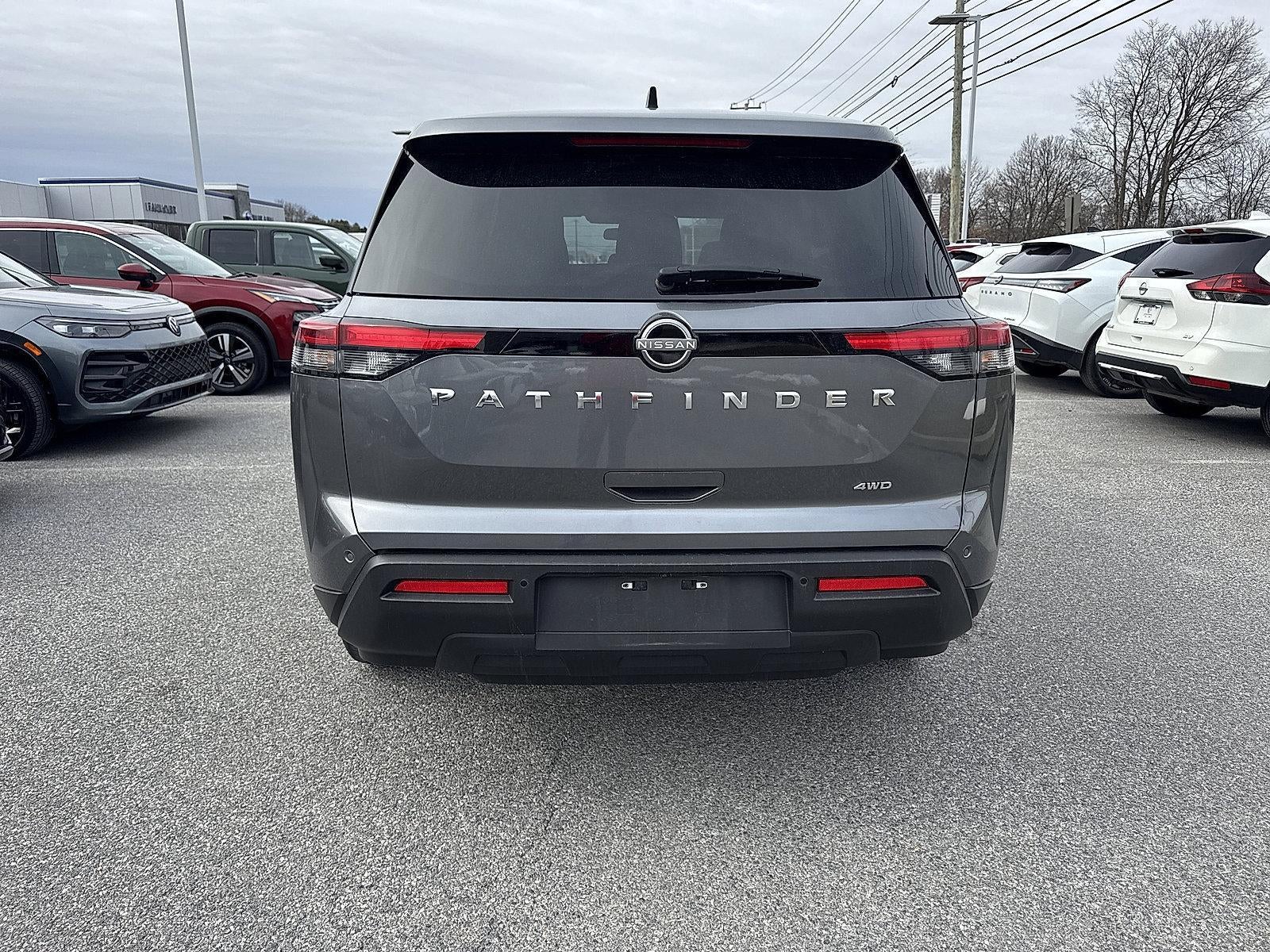 2024 Nissan Pathfinder S