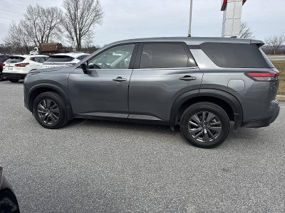 2024 Nissan Pathfinder S