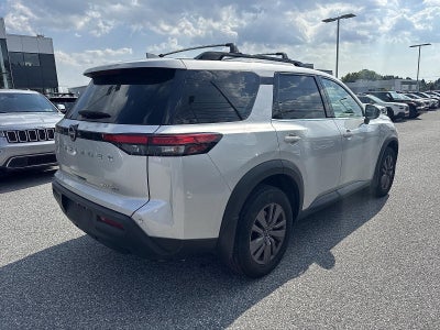 2024 Nissan Pathfinder SV