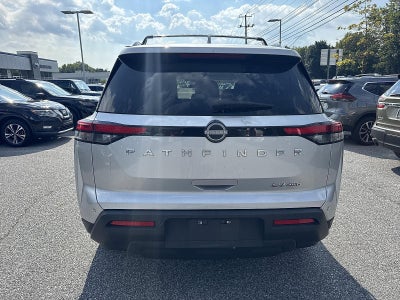 2024 Nissan Pathfinder SV