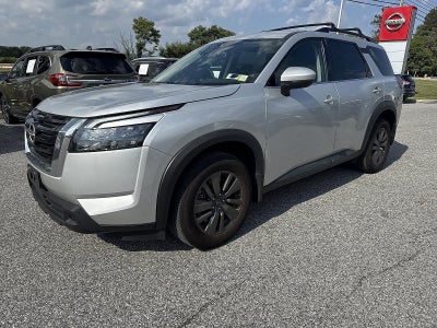 2024 Nissan Pathfinder SV
