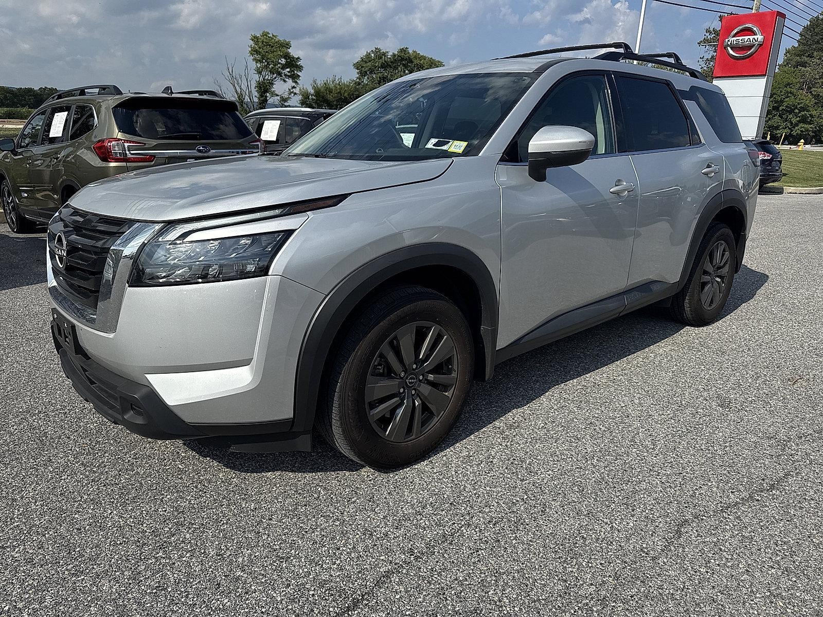 2024 Nissan Pathfinder SV