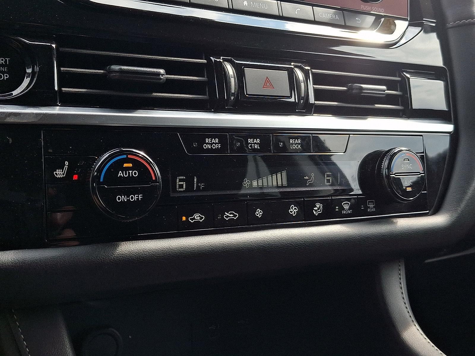 2025 Nissan Pathfinder SV
